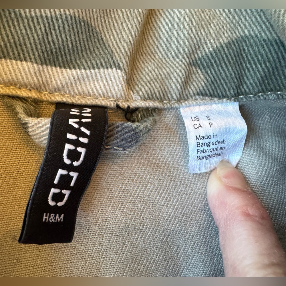 H&M - DIVIDED Camouflage Camo Lightweight Jacket Women’s Size Small - Picture 8 of 10